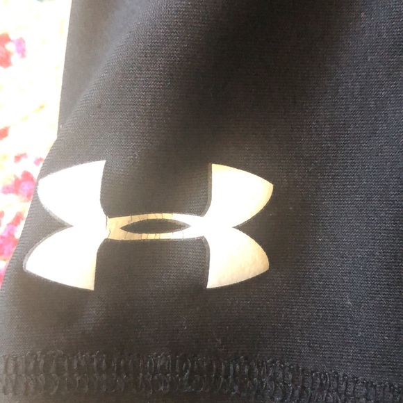 Under armour spandex shorts - Picture 2 of 4